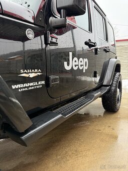 Jeep Wrangler Sahara Unlimited - 8