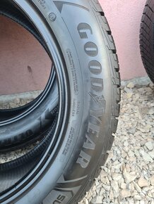 235/60 R18 Goodyear Ultra Grip zimné. - 8