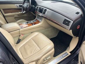 Jaguar XF 2,7 D A/T naj:197000km rv:09 - 8