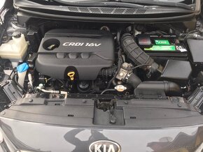 KIA CEED 1,6crdi 94kW - 8