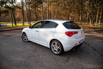 Alfa Romeo Giulietta 1.4 T MultiAir Distinctive - 8