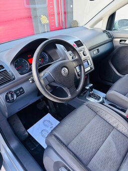 Volkswagen Touran DSG 2.0tdi 103kw - 8