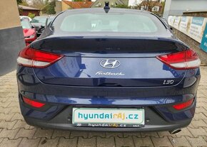 Hyundai i30 1.4-FASTBACK-KAMERA-ZÁRUKA - 8