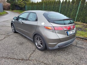 Honda Civic 8G UFO 1.4i 116tkm - 8