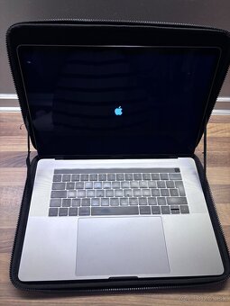 MacBook Pro 15,4”/2.6GHz i7/16GB/256GB - 8