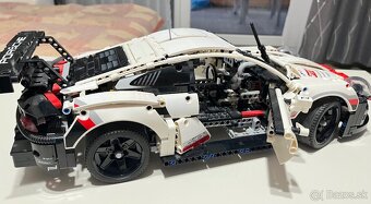 LEGO Technic Porsche 911  RSR 42096 - 8