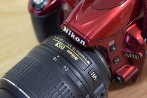 Nikon d3100 RED s VR objektivom 18-55 AF - 8 tisic zaberov - 8