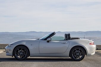 Mazda MX-5 Gand Touring - 8