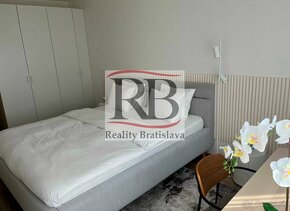 Jedinečný 2i apartmán s balkónom a parkovacím miestom v Petr - 8