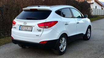 Hyundai ix35 2,0 CRDi 4x4 160 tisíc km - 8