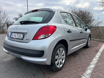 Peugeot 207 - 8