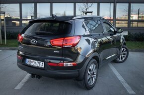 Kia Sportage 2.0 CRDi 4WD Gold - 8