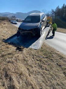 Toyota Auris 2,0 diesel  2013 rok - 8