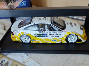 1:18 Opel Calibra - 8