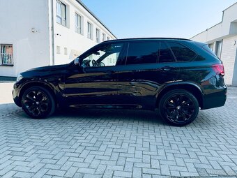 BMW X5 M50D - 8