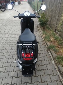 Piaggio Vespa LX 125 rok 2007 - 8