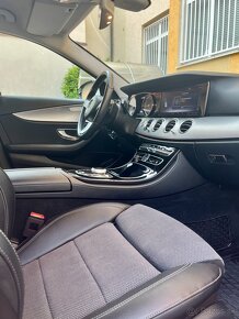 Mercedes Benz E200d Combi - 8