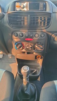 Fiat Punto 1,2 - 8