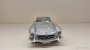 1:18 MERCEDES-BENZ 300SL - 8