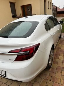 Predám Opel Insignia 2,0 CDTI  Hatchback diesiel - 8