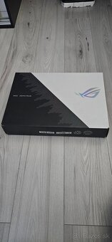 Asus ROG Zephyrus G15 - 8