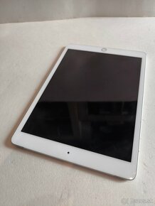 iPad Apple 8 gen 32gb biely - 8