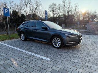 Škoda Superb 2.0 TDI DSG - 8