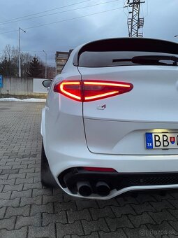 Alfa Romeo Stelvio QV Q4 Quadrifoglio - 8