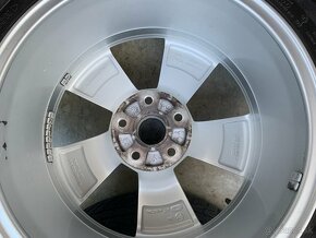 R17 ORIG.ZIMNÍ ALU KOLA 5x112 ŠKODA KODIAQ 215/65/17 - 8