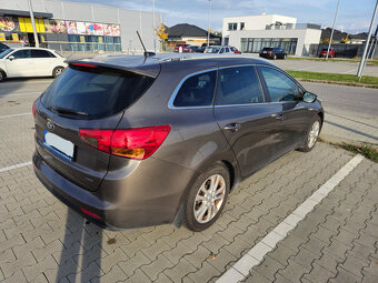 Kia Ceed SW 1.6 CRDi Platinum Automat - 8