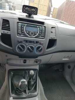 Toyota Hilux DC 2.5 I D-4D Terra SR.Servis.Kniha - 8