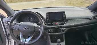 Hyundai i30 kombi 1.5 Tgdi Play automat - 8