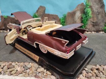 prodám model 1:18 cadillac eldorado biaritz 1958 - 8