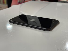 iPhone SE 2020 Black 128GB optický stav NOVÉHO - 8