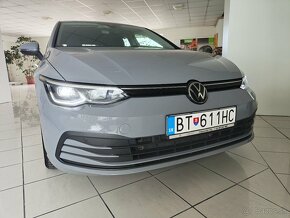 Volkswagen Golf 8 1.5 TGI CNG v ZÁRUKE - 8