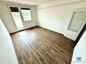 ZNÍŽENÁ CENA NA PREDAJ 4.IZB. BYT S BALKÓNOM, 84M2, UL., ŠKO - 8