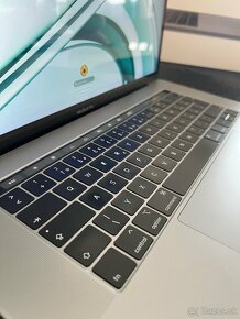 MacBook Pro 15" 2019 - 8