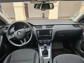 Škoda Octavia Combi 2.0 TDI M6 DVD Koža R16 - 8