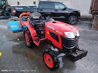 Japonský malotraktor Kubota 4x4 - 8