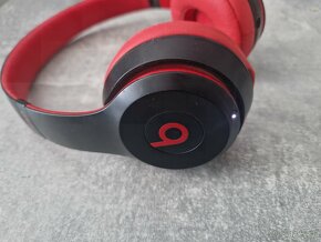 Beats solo 3 wireless - (L) strana nalomená - plně funkční - 8