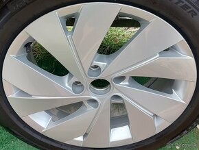 Originálne, prakticky nové, atraktívne disky VW - 5x112 R17 - 8