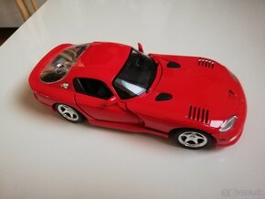 1:18 predam    DODGE  Viper - 8