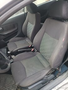 Rozpredám seat Ibiza 6l2 3dv 1,4 55kw BKY - 8