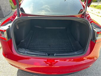 Tesla Model 3 Performance 10/2022 dual motor 534 koní - 8