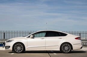 Ford Mondeo Sedan Hybrid Vignale - 8