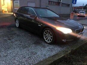 BMW 520D F11 TOURING - 8