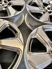 5x114,3 R18 TOYOTA RAV4 5.Gen. ORIGINÁL alu ET35 - 8