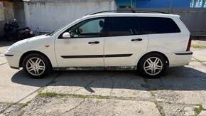 Ford Focus Kombi 1.8 TDCi Ghia - 8