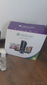 Xbox 360 s Kinectom, dvoma ovládačmi a hrami - 8