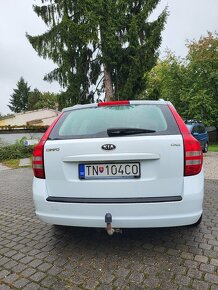 Kia Ceed 1.6 CRDi SW - 8